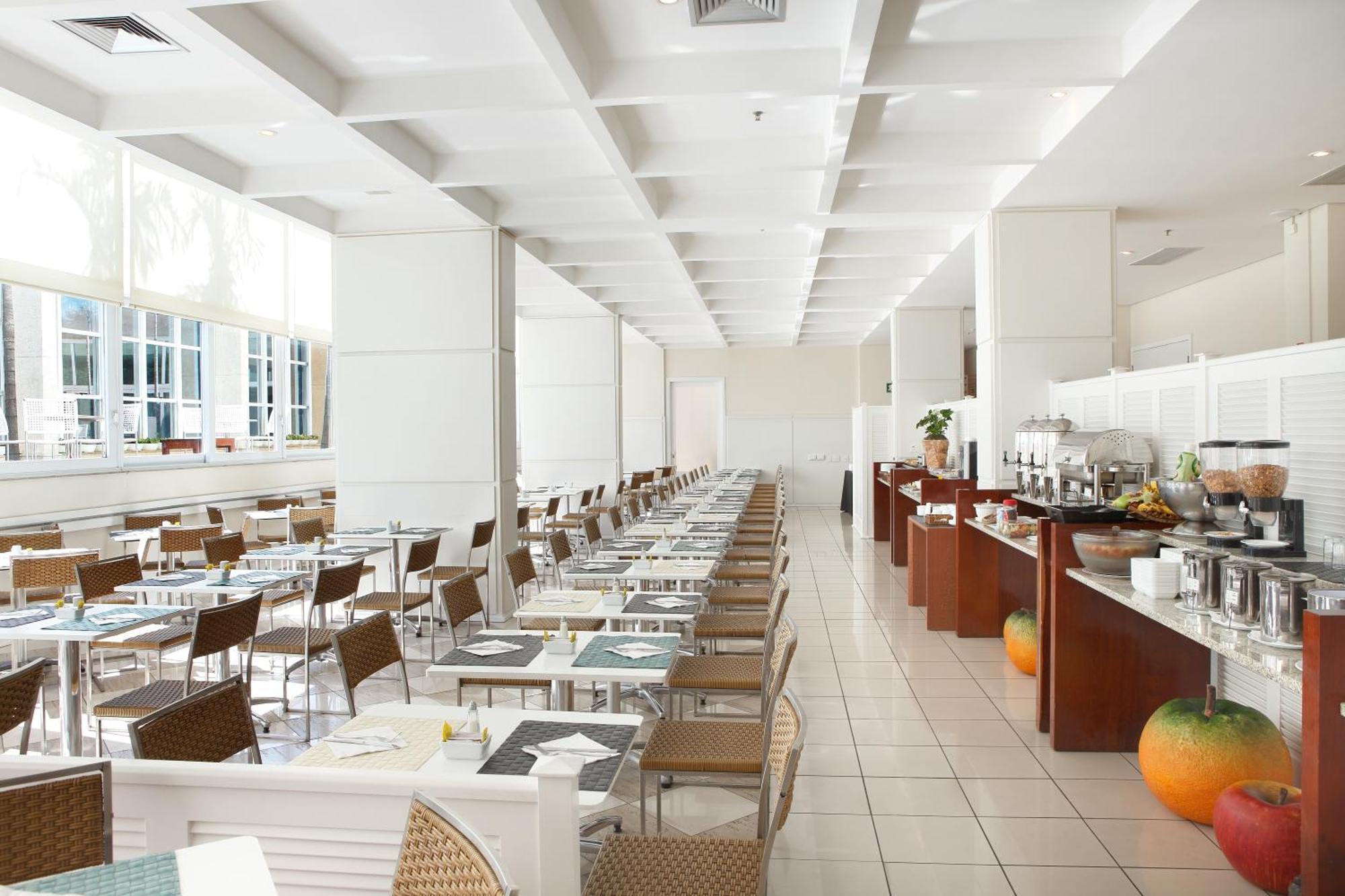 Hotel Vitoria Concept 4*